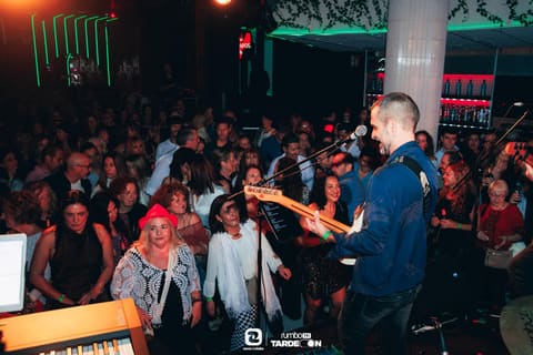 Fotos de LOS GUAPOS en Concierto en Rumbo 144 el 2026-10-24