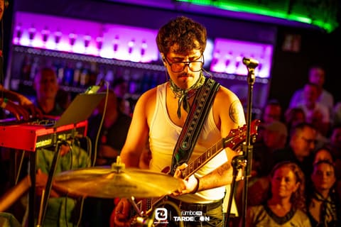 Fotos de TRIBUTO ARDE BOGOTÁ - VIVA SUECIA - IZAL en Rumbo 144 el 2026-09-19