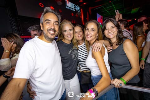 Fotos de TRIBUTO ARDE BOGOTÁ - VIVA SUECIA - IZAL en Rumbo 144 el 2026-09-19