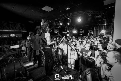 Fotos de TRIBUTO ARDE BOGOTÁ - VIVA SUECIA - IZAL en Rumbo 144 el 2026-09-19