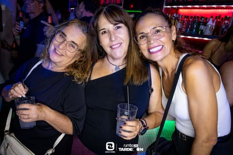 Fotos de TRIBUTO ARDE BOGOTÁ - VIVA SUECIA - IZAL en Rumbo 144 el 2026-09-19