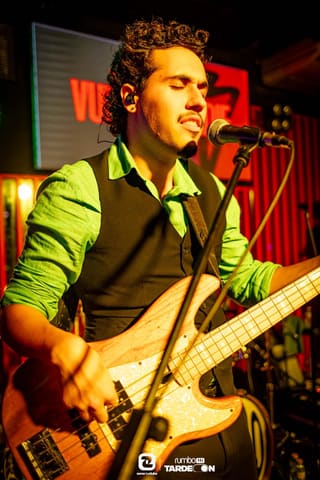 Fotos de TRIBUTO ARDE BOGOTÁ - VIVA SUECIA - IZAL en Rumbo 144 el 2026-09-19