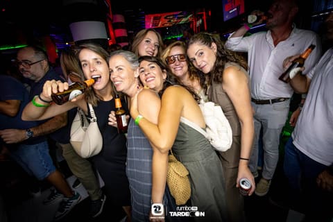 Fotos de TRIBUTO ARDE BOGOTÁ - VIVA SUECIA - IZAL en Rumbo 144 el 2026-09-19