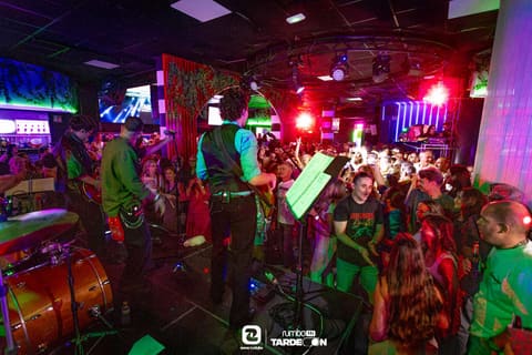 Fotos de TRIBUTO ARDE BOGOTÁ - VIVA SUECIA - IZAL en Rumbo 144 el 2026-09-19