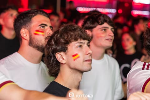 Pista y público durante la noche de Rumbo 144 — foto 60