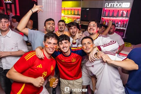 Ambiente en la pista de Rumbo 144 — Viernes Noche en València — foto 73