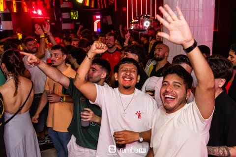 Momento de fiesta en la pista de Rumbo 144 Valencia — foto 90